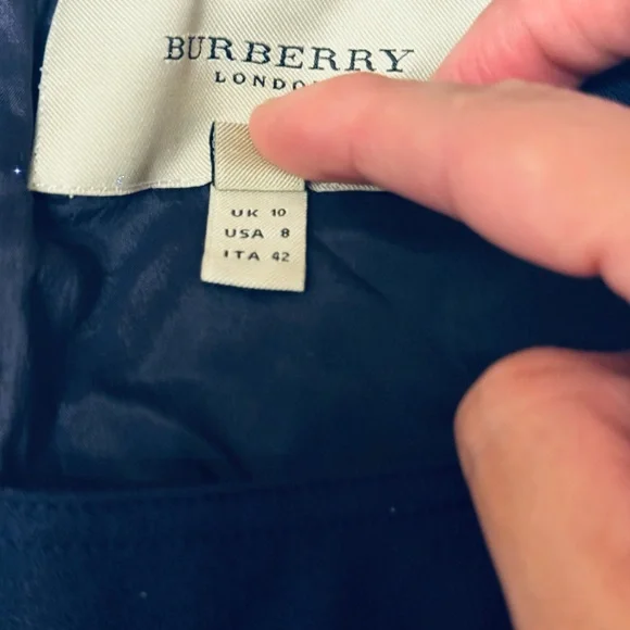 Elegant Blue Sleeveless Dress - Picture 5 of 6